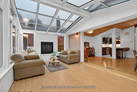 Photo 5 at 130 Verobeach Boulevard, Humbermede, Toronto