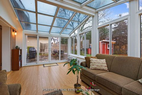 Photo 8 at 130 Verobeach Boulevard, Humbermede, Toronto