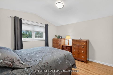 Photo 10 at 130 Verobeach Boulevard, Humbermede, Toronto