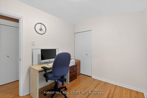 Photo 11 at 130 Verobeach Boulevard, Humbermede, Toronto