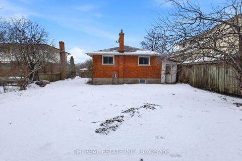 Photo 4 at 913 King Street, Downtown Whitby, Whitby