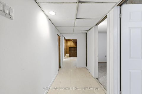 Photo 7 at 913 King Street, Downtown Whitby, Whitby