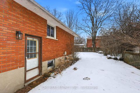 Photo 23 at 913 King Street, Downtown Whitby, Whitby