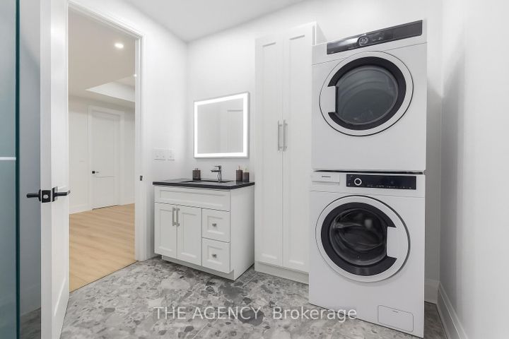 Photo 49 at 9 Earl Street, Streetsville, Mississauga