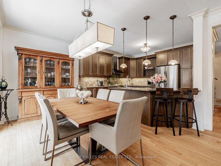 Photo 12 at 12 Barberry Crescent, Oak Ridges, Richmond Hill