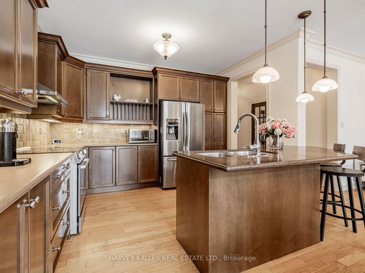 Photo 16 at 12 Barberry Crescent, Oak Ridges, Richmond Hill