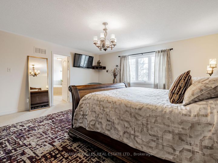 Photo 23 at 12 Barberry Crescent, Oak Ridges, Richmond Hill