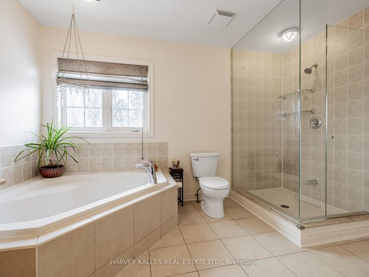 Photo 25 at 12 Barberry Crescent, Oak Ridges, Richmond Hill
