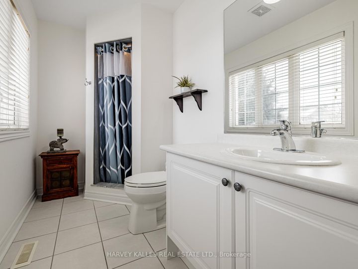 Photo 28 at 12 Barberry Crescent, Oak Ridges, Richmond Hill