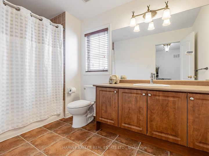 Photo 31 at 12 Barberry Crescent, Oak Ridges, Richmond Hill