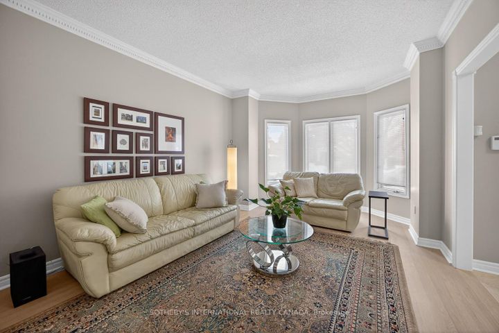 Photo 5 at 1777 Covington Terrace, East Credit, Mississauga