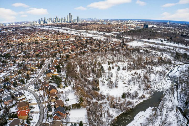 Photo 32 at 1777 Covington Terrace, East Credit, Mississauga