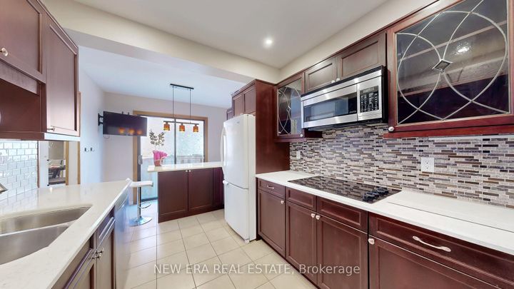 Photo 8 at 100 Cherry Hills Road, Glen Shields, Vaughan