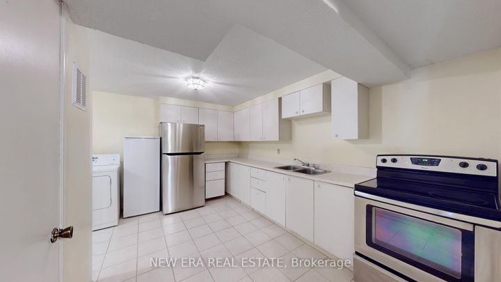 Photo 29 at 100 Cherry Hills Road, Glen Shields, Vaughan