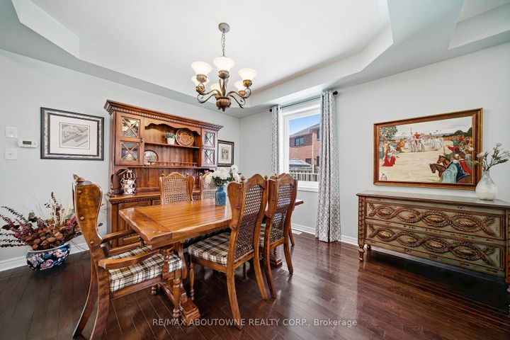 Photo 7 at 2070 Willhaven Trail, WM Westmount, Oakville