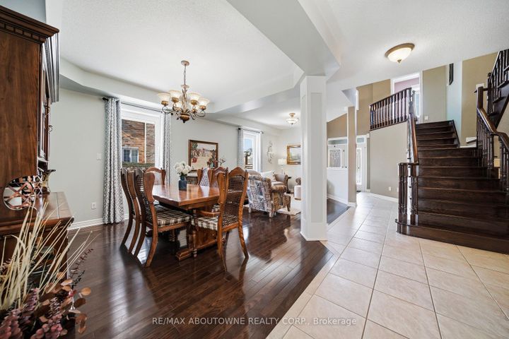 Photo 8 at 2070 Willhaven Trail, WM Westmount, Oakville