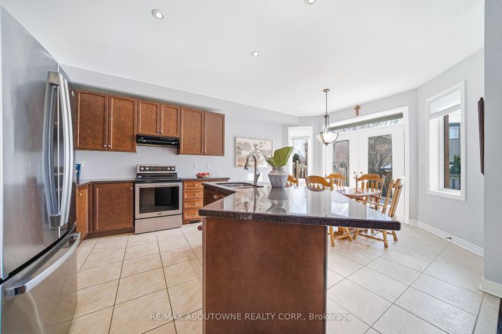 Photo 17 at 2070 Willhaven Trail, WM Westmount, Oakville