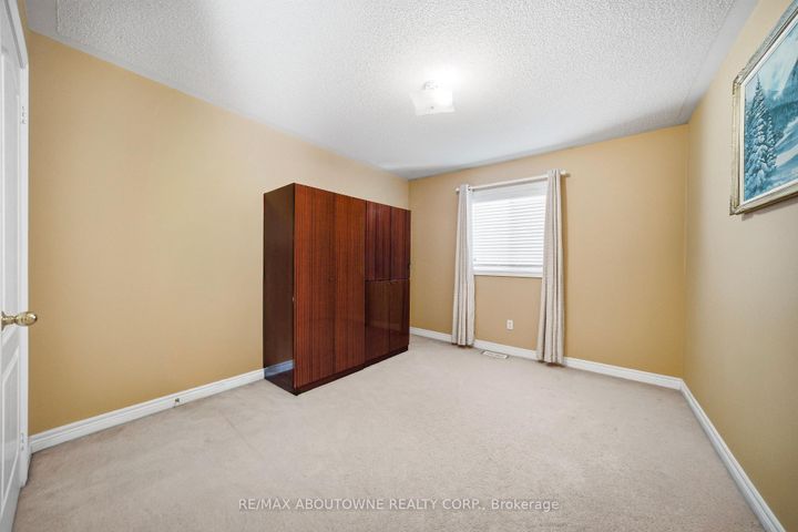 Photo 32 at 2070 Willhaven Trail, WM Westmount, Oakville