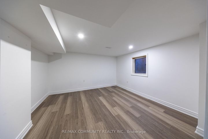 Photo 22 at 180 Severn Street, McLaughlin, Oshawa