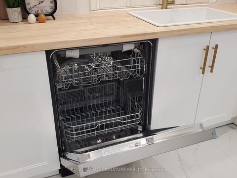 Photo 16 at 337 Glen Road, Moore Park, Toronto