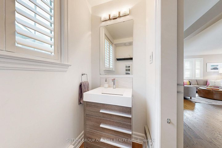 Photo 17 at 24 Dartmouth Crescent, Mimico, Toronto