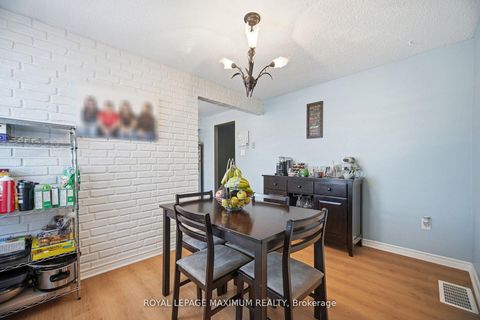 Photo 5 at 7493 Bybrook Drive, Malton, Mississauga