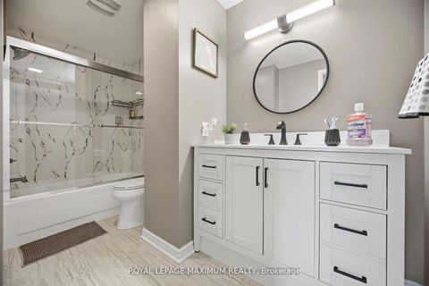 Photo 11 at 7493 Bybrook Drive, Malton, Mississauga