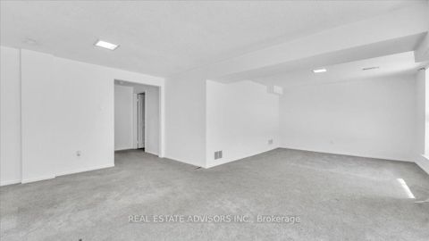 Photo 24 at 26 Anvil Mill Way, Windfields, Toronto