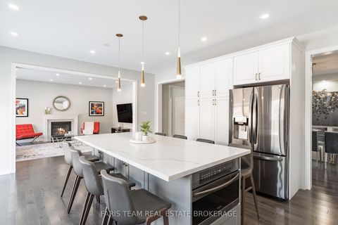 Photo 8 at 944 Larter Street, Rural Innisfil, Innisfil