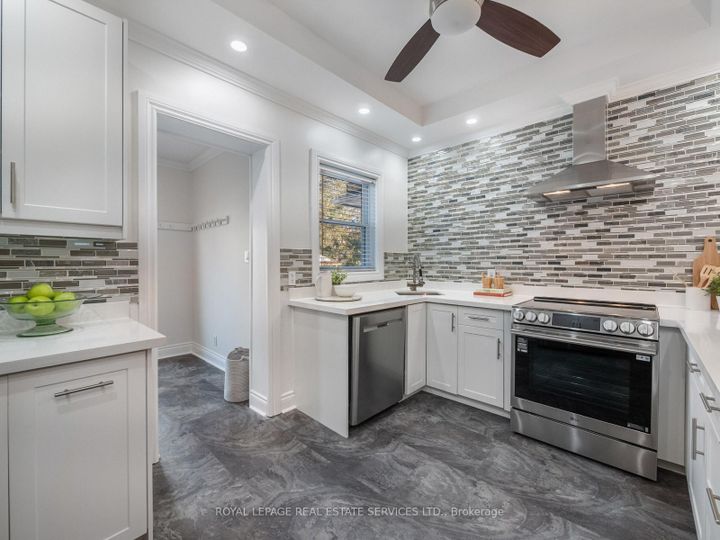 Photo 14 at 231 Fairview Avenue, Junction Area, Toronto