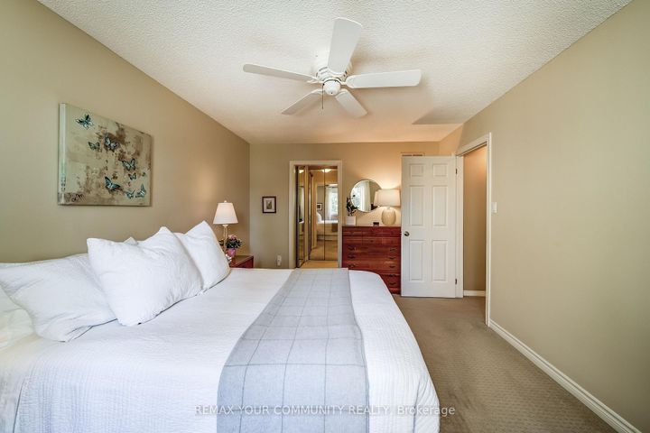 Photo 22 at 10 - 115 Avenue Road, North Richvale, Richmond Hill