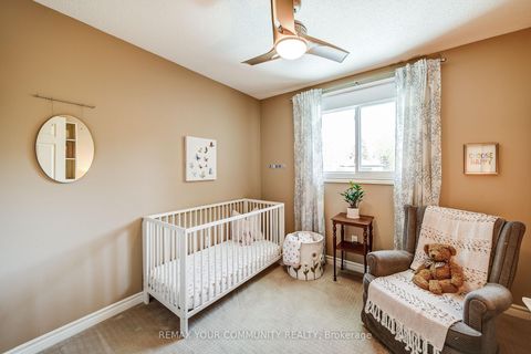 Photo 19 at 10 - 115 Avenue Road, North Richvale, Richmond Hill