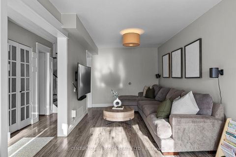 Photo 2 at 13 Hadden Crescent, Cundles East, Barrie