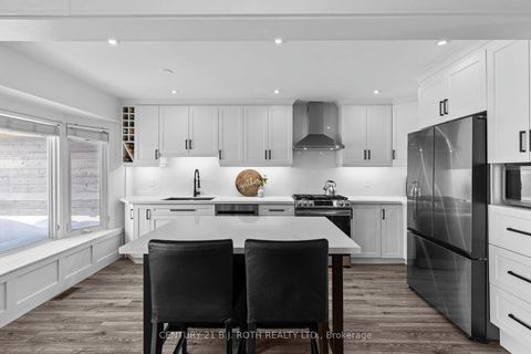 Photo 6 at 13 Hadden Crescent, Cundles East, Barrie