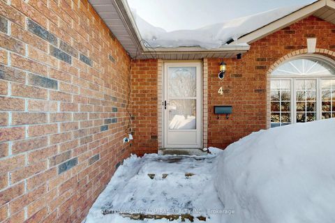 Photo 3 at 4 Irish Lane, Grove East, Barrie