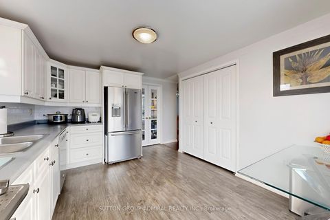 Photo 11 at 4 Irish Lane, Grove East, Barrie