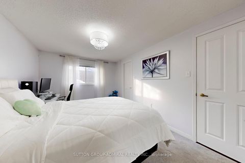 Photo 16 at 4 Irish Lane, Grove East, Barrie