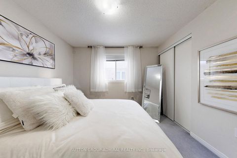 Photo 17 at 4 Irish Lane, Grove East, Barrie