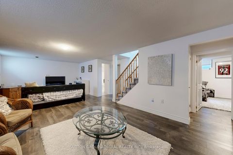 Photo 21 at 4 Irish Lane, Grove East, Barrie