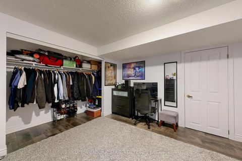 Photo 22 at 4 Irish Lane, Grove East, Barrie