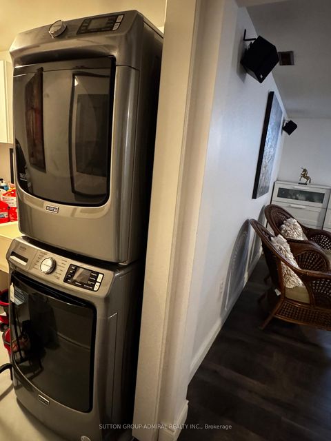 Photo 24 at 4 Irish Lane, Grove East, Barrie