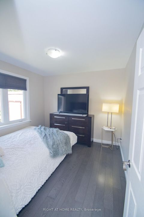 Photo 7 at 65 Bridgenorth Crescent, Beaumonde Heights, Toronto