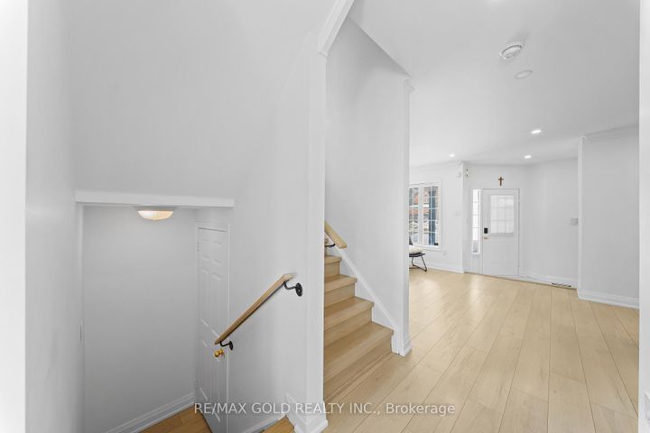 Photo 15 at 18 Russell Street, Georgetown, Halton Hills