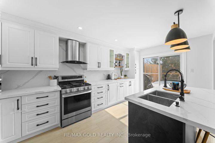 Photo 18 at 18 Russell Street, Georgetown, Halton Hills