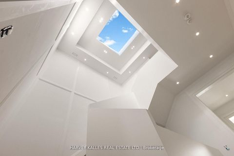 Photo 22 at 370 Glengrove Avenue W, Lawrence Park South, Toronto