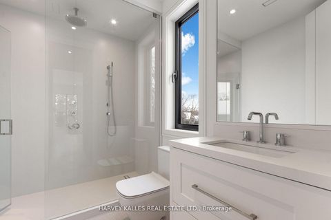 Photo 30 at 370 Glengrove Avenue W, Lawrence Park South, Toronto