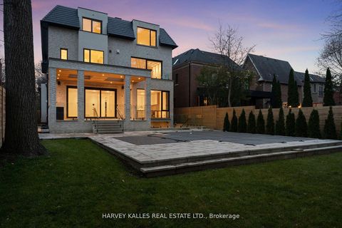 Photo 48 at 370 Glengrove Avenue W, Lawrence Park South, Toronto