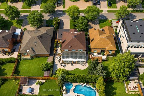 Photo 2 at 55 Fifth Avenue, East Woodbridge, Vaughan