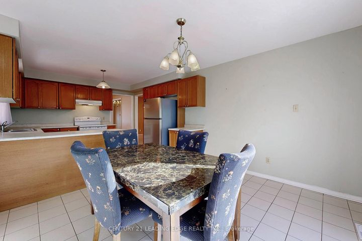 Photo 30 at 9 COATES Crescent, Oak Ridges Lake Wilcox, Richmond Hill