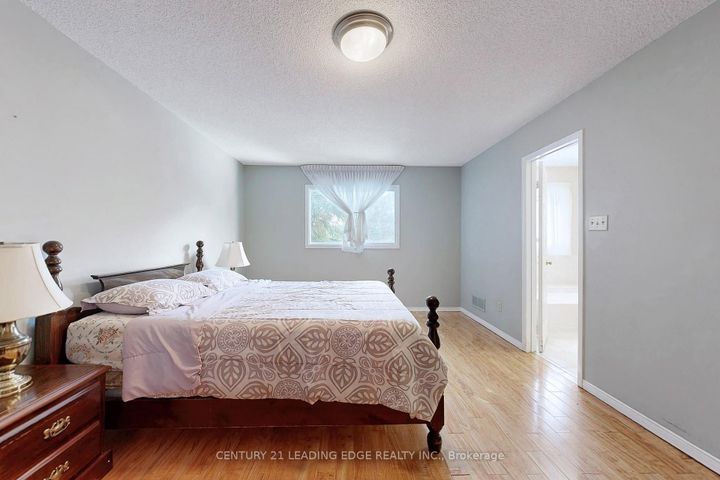 Photo 34 at 9 COATES Crescent, Oak Ridges Lake Wilcox, Richmond Hill